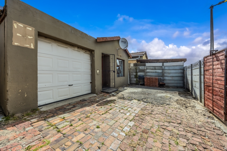 3 Bedroom Property for Sale in Highbury Western Cape